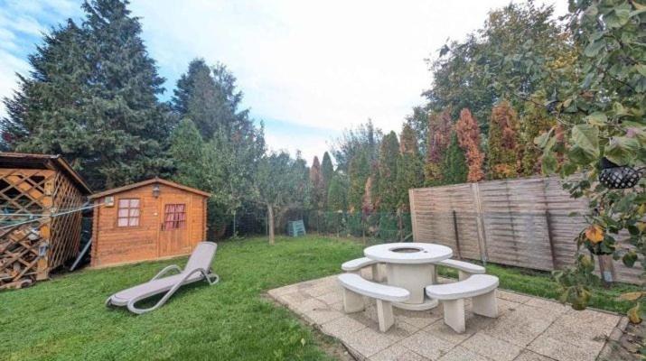 Apartmanhaz Cedrus 8 *